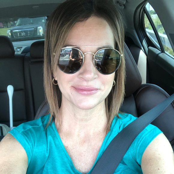 Meet your Posher, Melanie - Picture 1 of 1